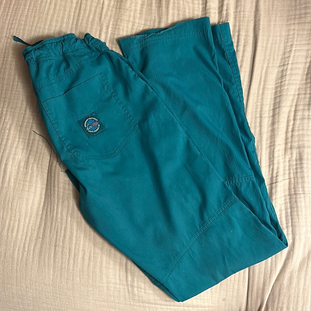 Koi scrub pants in green. Size XS Tall